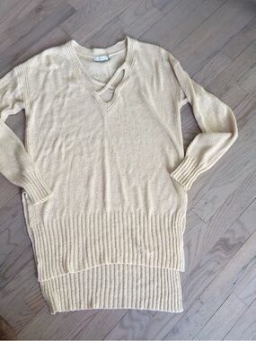 Lush Light Cream Knit V-Neck Knit Tunic Sweater M